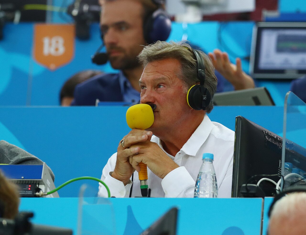 乐鱼电竞官网-前英格兰主帅：阿森纳取得了丑陋的胜利，曼联显然踢得更好