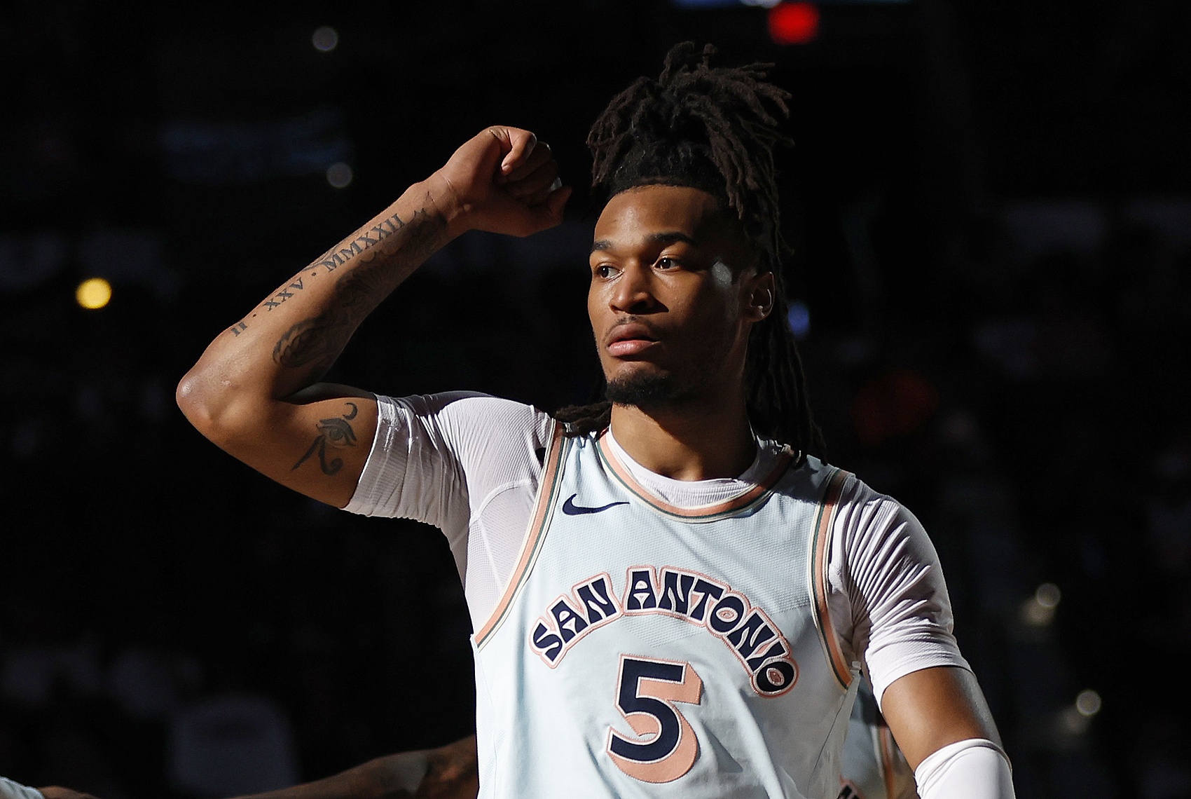 乐鱼app-星光黯淡的一年？重排2024届选秀：卡斯尔状元 榜眼掉至第11